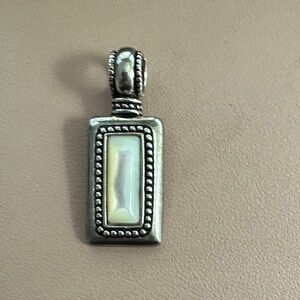 Premier design  Elegant 9.25 sterling silver and mother of pearl Pendant‎